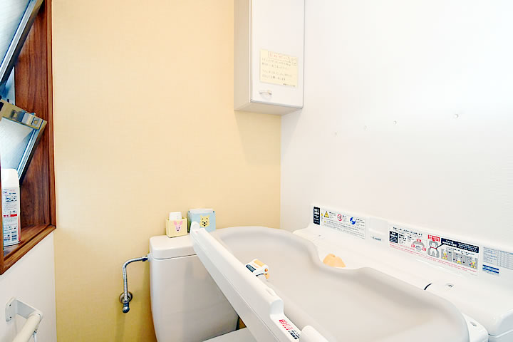 おむつ替えシート完備